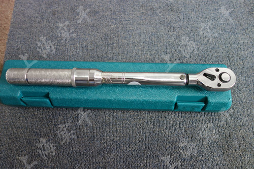 預置式扭矩扳手