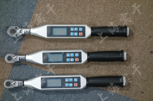 手動數顯扭力扳手